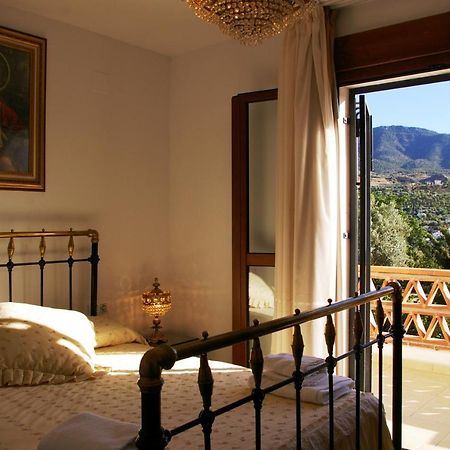 Hostal Y Apartamento Rural Los Naranjos Melegis Luaran gambar