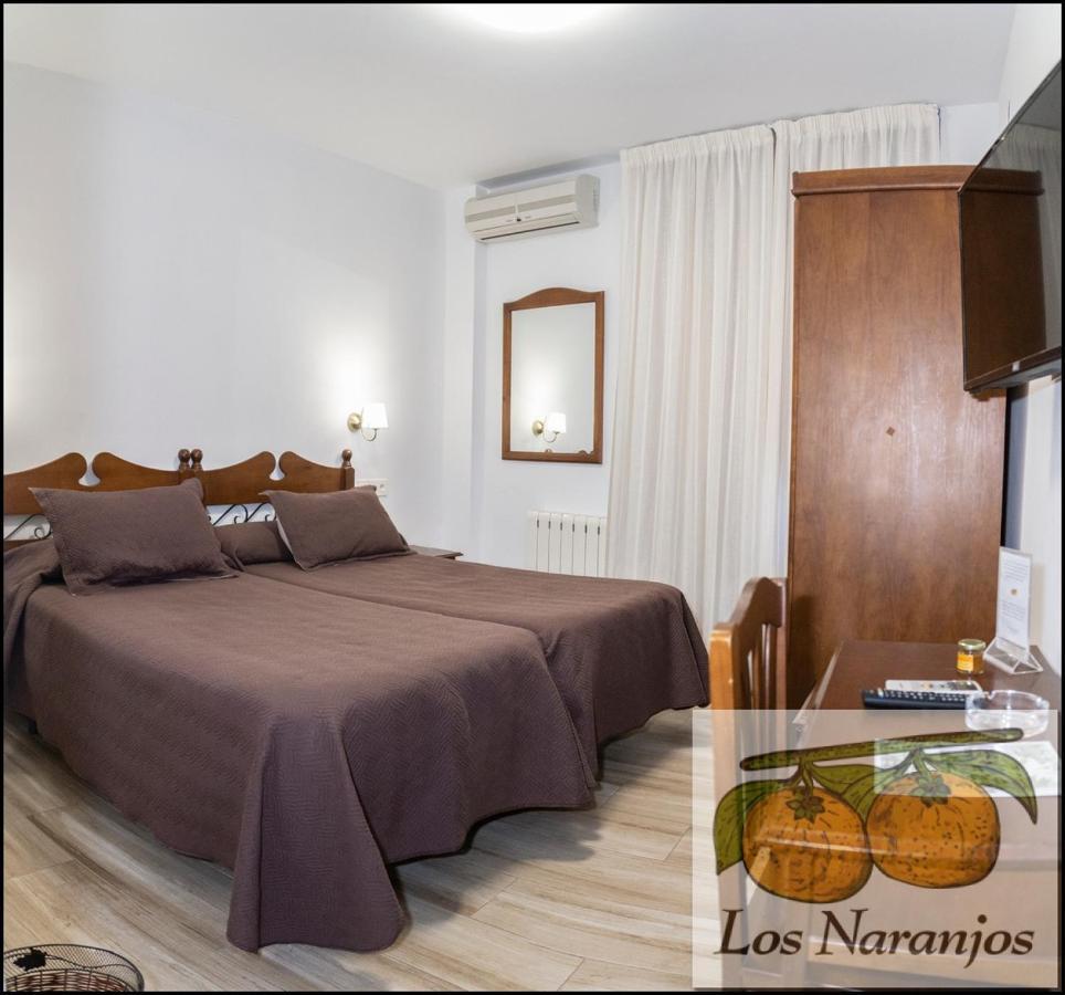 Hostal Y Apartamento Rural Los Naranjos Melegis Luaran gambar