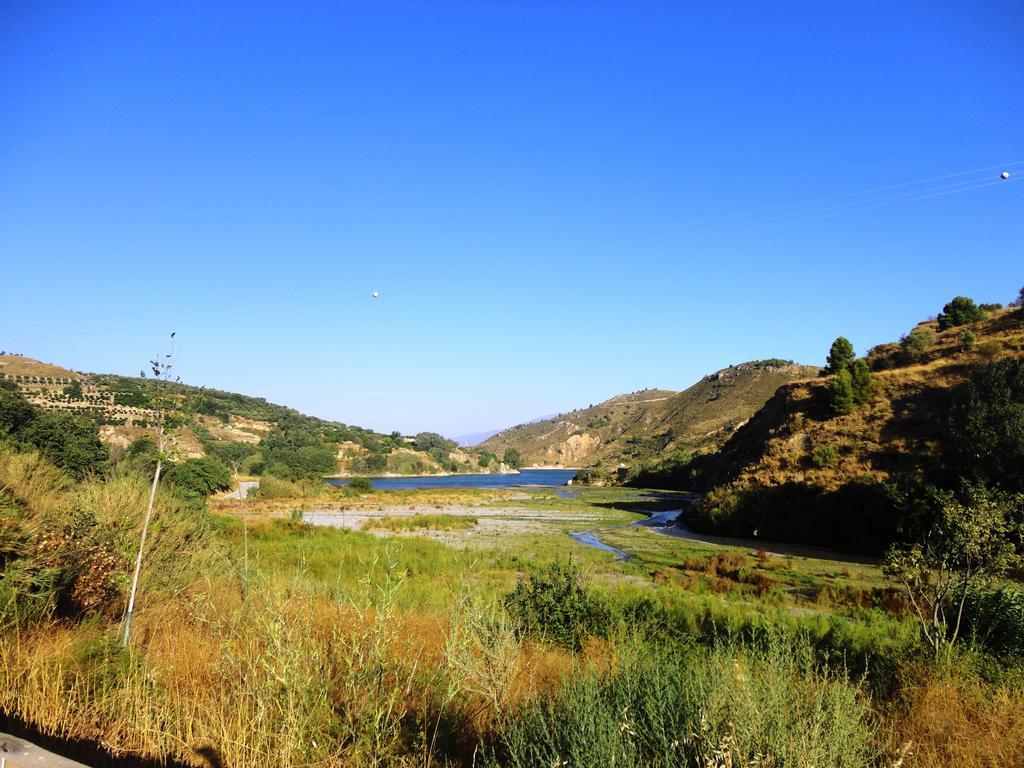 Hostal Y Apartamento Rural Los Naranjos Melegis Bilik gambar