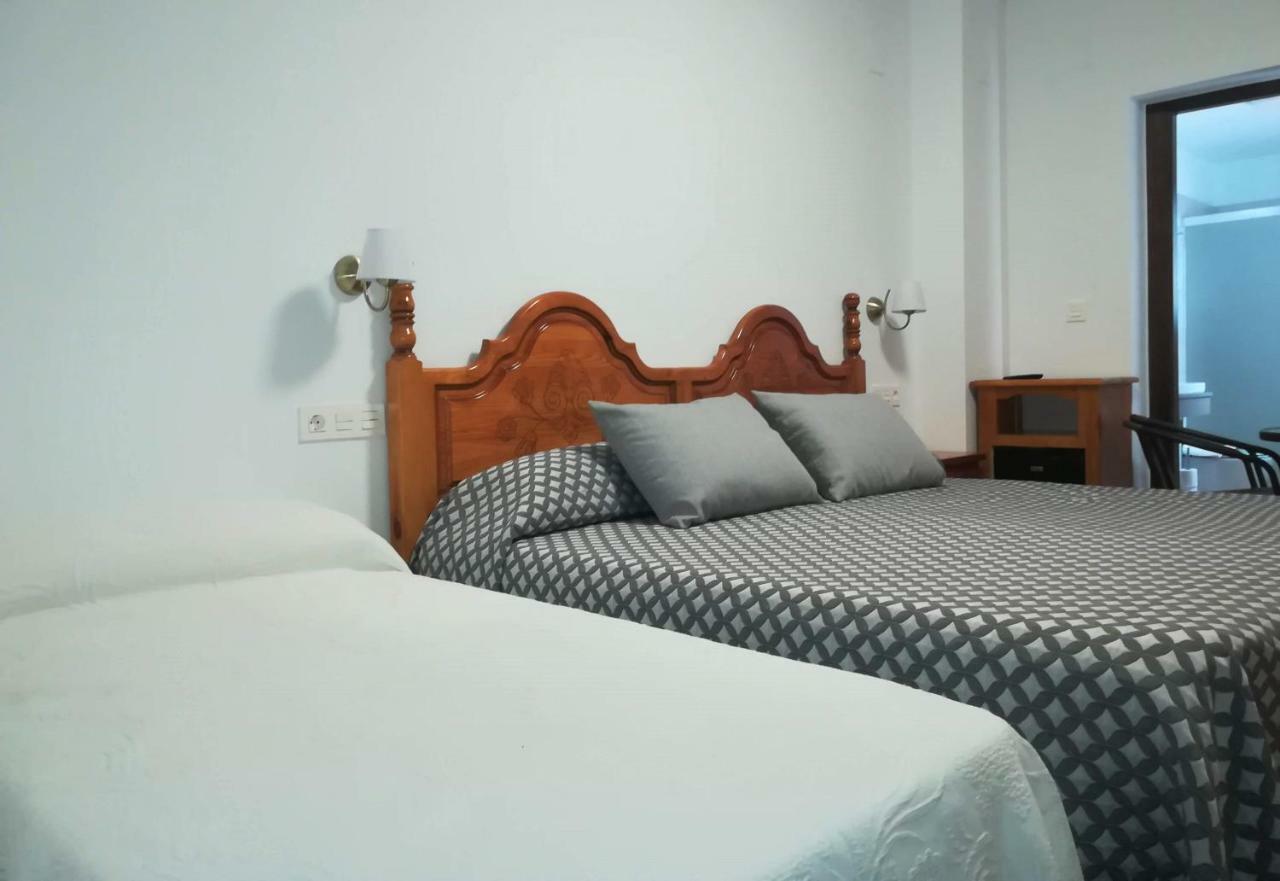 Hostal Y Apartamento Rural Los Naranjos Melegis Luaran gambar